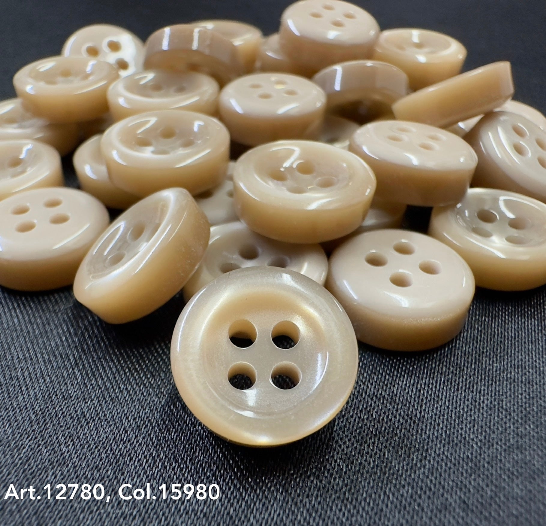 Art. 12780, Size 18L - Buttonology Inc.