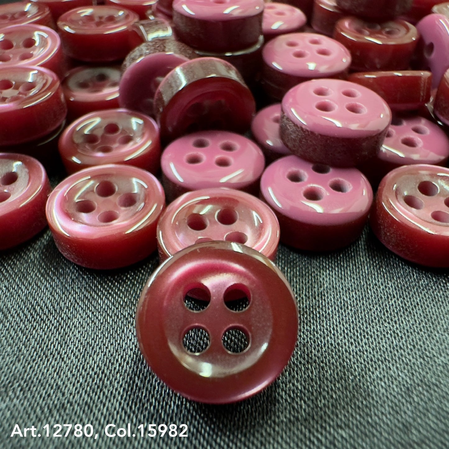Art. 12780, Size 18L - Buttonology Inc.